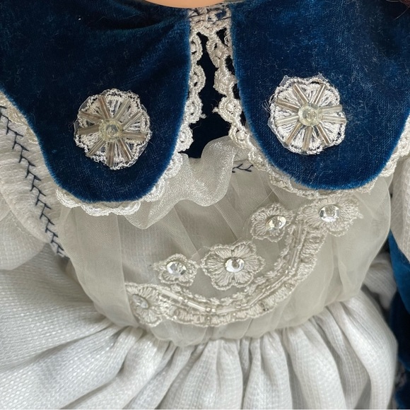 William Tung 2002 Collectible Doll From Tuss Curly Red Hair - Picture 5 of 13